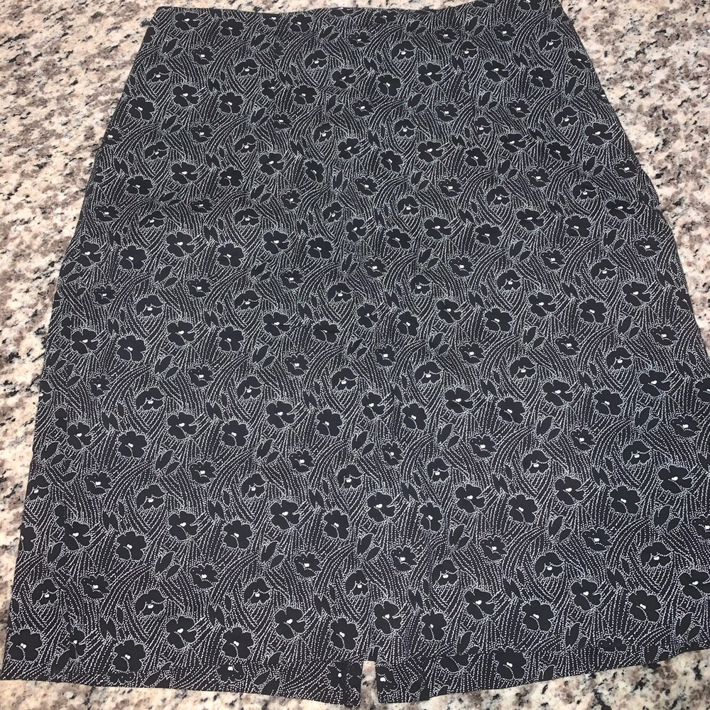 High waisted tight skirt